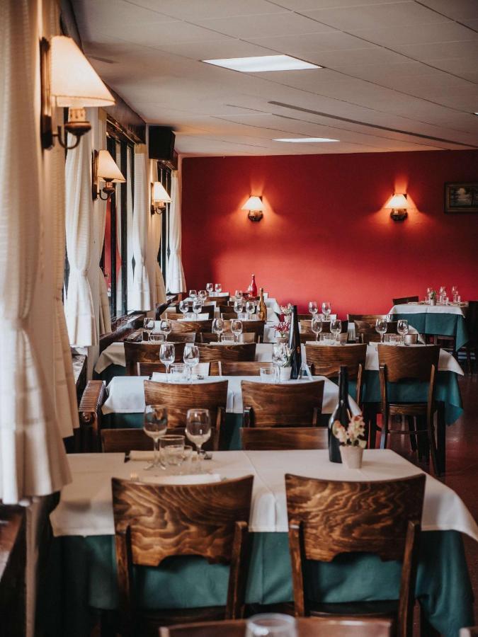 Hostal Les Fonts Castellar De N'Hug Eksteriør bilde
