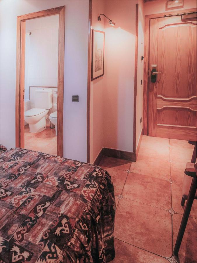 Hostal Les Fonts Castellar De N'Hug Eksteriør bilde