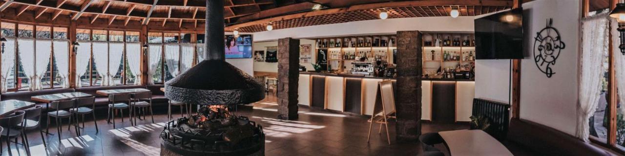 Hostal Les Fonts Castellar De N'Hug Eksteriør bilde