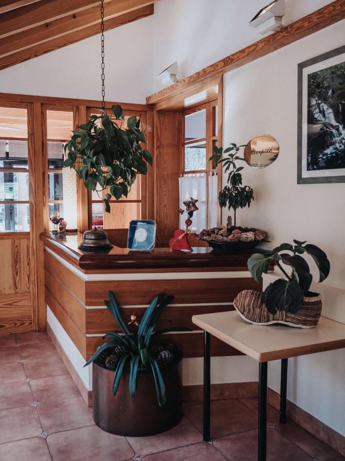 Hostal Les Fonts Castellar De N'Hug Eksteriør bilde
