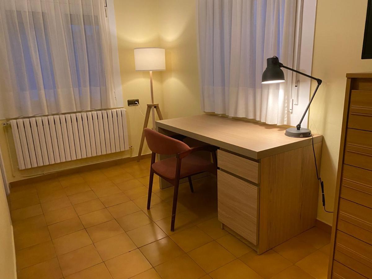 Hostal Les Fonts Castellar De N'Hug Eksteriør bilde