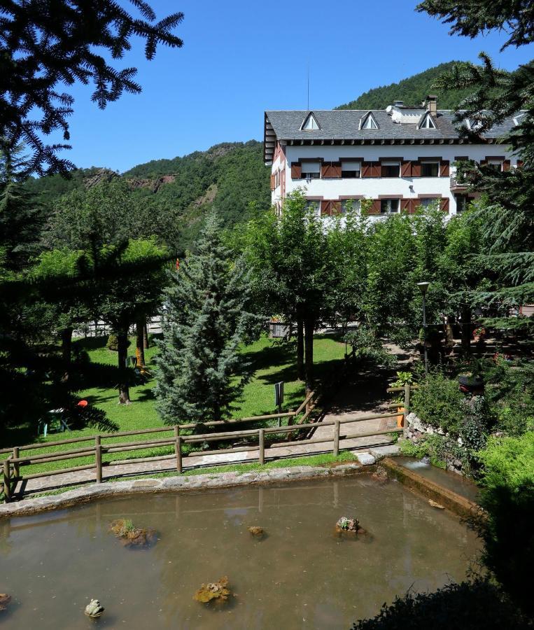Hostal Les Fonts Castellar De N'Hug Eksteriør bilde
