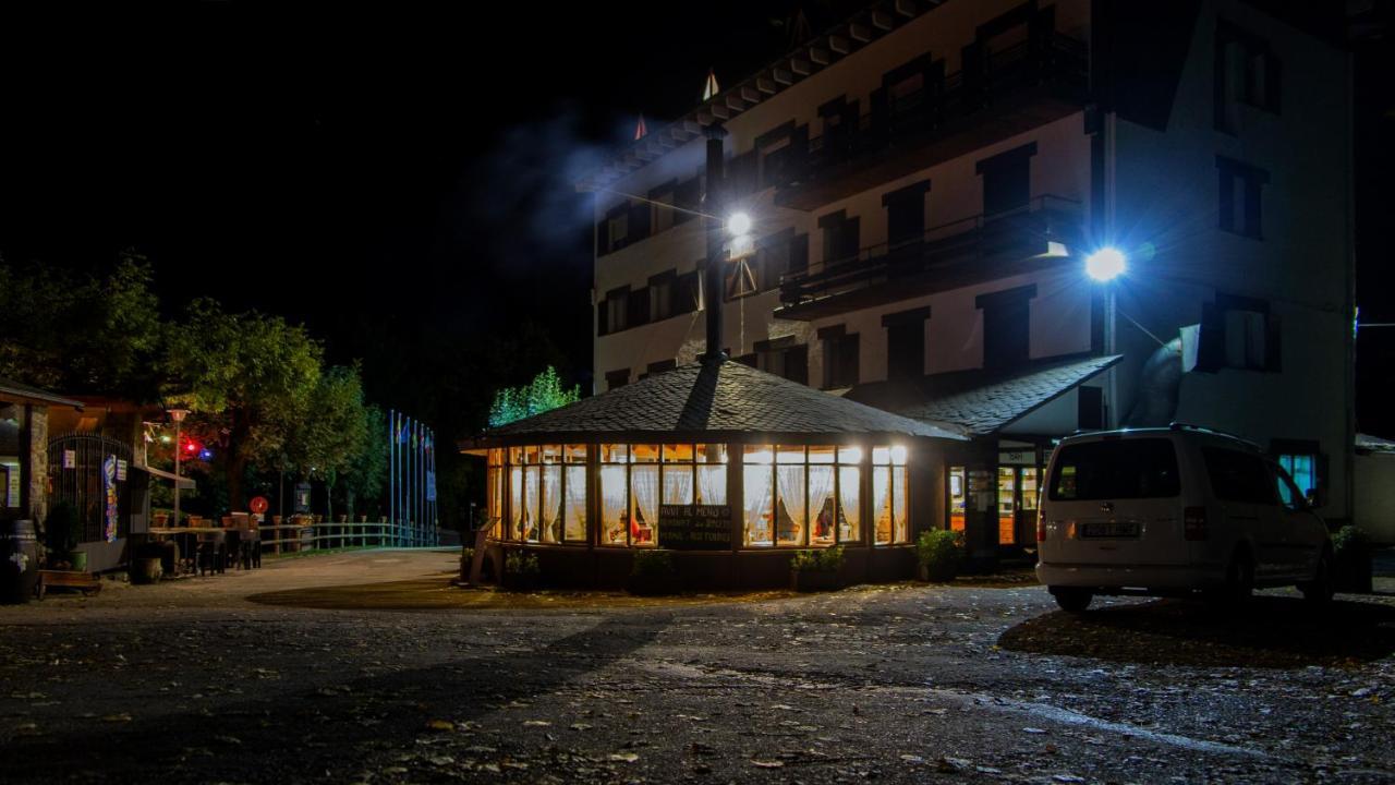 Hostal Les Fonts Castellar De N'Hug Eksteriør bilde