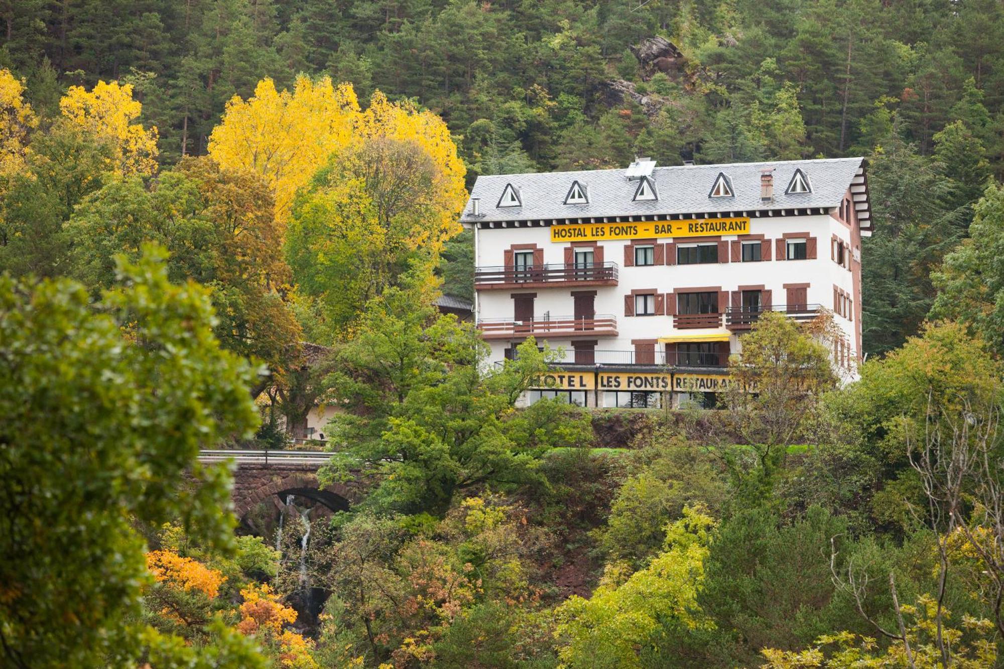 Hostal Les Fonts Castellar De N'Hug Eksteriør bilde